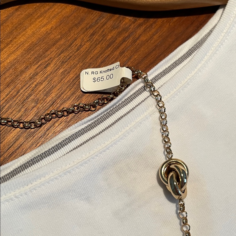 Elegant Gold Knotted Chain and Turquoise Colored Pendant with Tassel Necklace - Picture 8 of 9